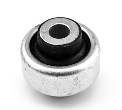 Bushing de tijereta delantero inferior